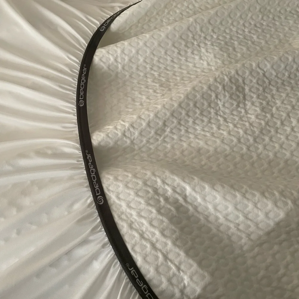 Bedgear brand mattress pad. King size. Brand new.